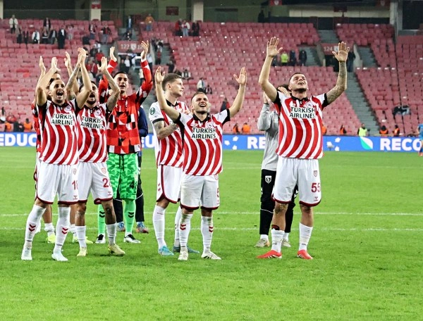 Samsunspor: 3 - Dinamo Kiev: 0 (Foto Galeri) - Resim 17