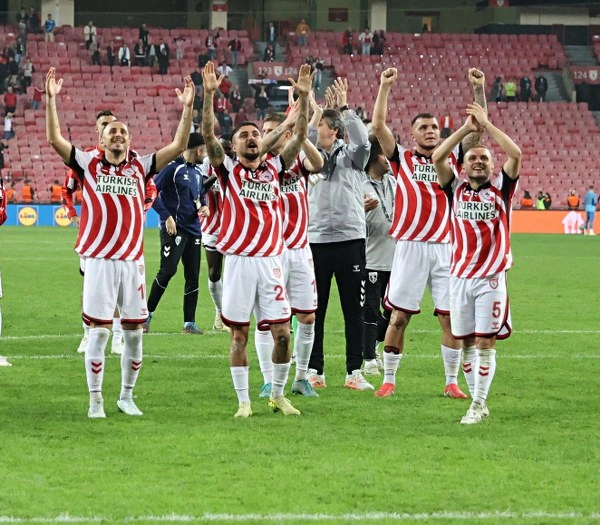 Samsunspor: 3 - Dinamo Kiev: 0 (Foto Galeri) - Resim 22