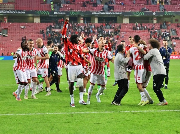 Samsunspor: 3 - Dinamo Kiev: 0 (Foto Galeri) - Resim 23