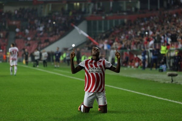 Samsunspor: 3 - Dinamo Kiev: 0 (Foto Galeri) - Resim 35
