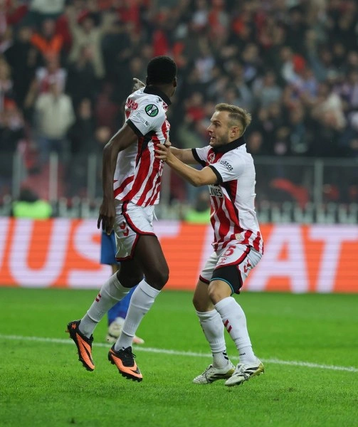 Samsunspor: 3 - Dinamo Kiev: 0 (Foto Galeri) - Resim 46