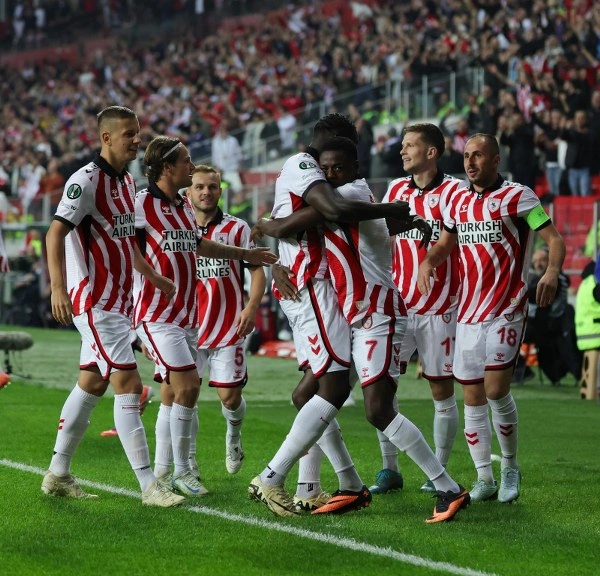 Samsunspor: 3 - Dinamo Kiev: 0 (Foto Galeri) - Resim 51