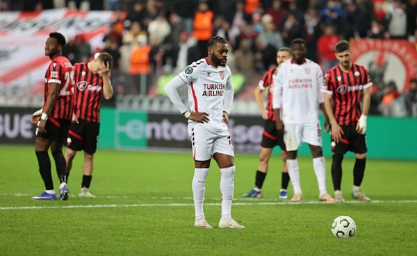 Samsunspor: 4 - KF Shkendija: 0 (Foto Galeri) - Resim 22
