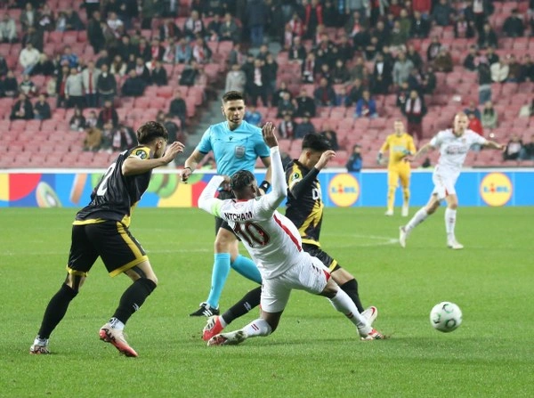 Samsunspor: 1 - Rayo Vallecano: 3 (Foto Galeri) - Resim 31
