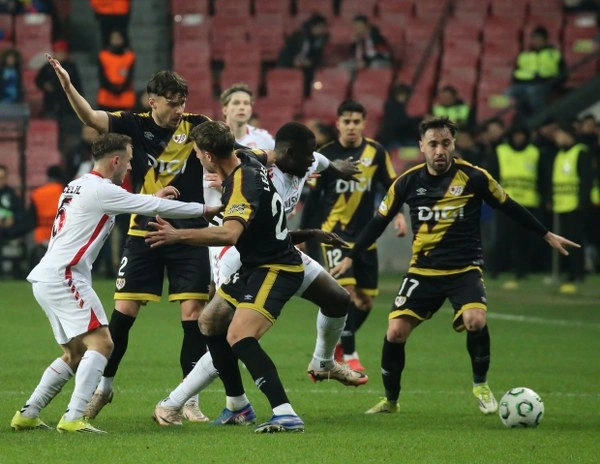 Samsunspor: 1 - Rayo Vallecano: 3 (Foto Galeri) - Resim 34