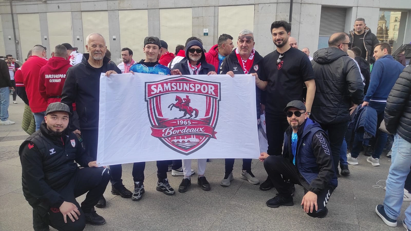 Madrid'de Samsunspor Rüzgarı! Taraftar Şov Yaptı - Resim 9