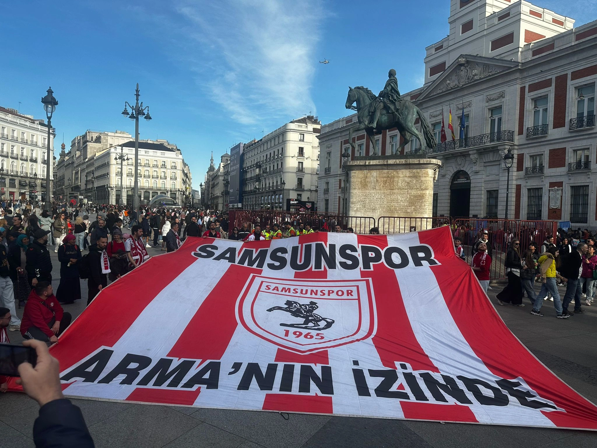 Madrid'de Samsunspor Rüzgarı! Taraftar Şov Yaptı - Resim 10
