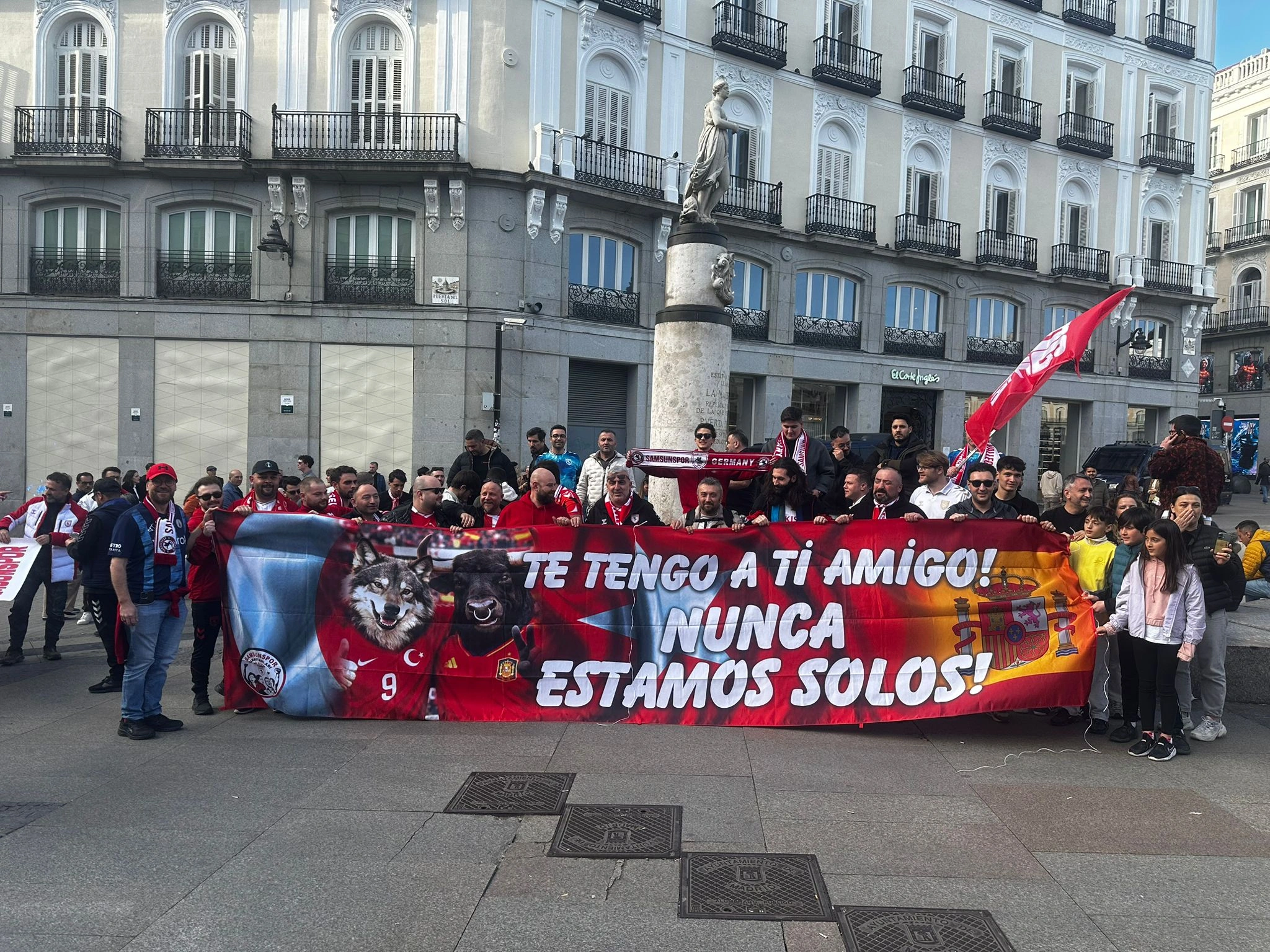 Madrid'de Samsunspor Rüzgarı! Taraftar Şov Yaptı - Resim 15