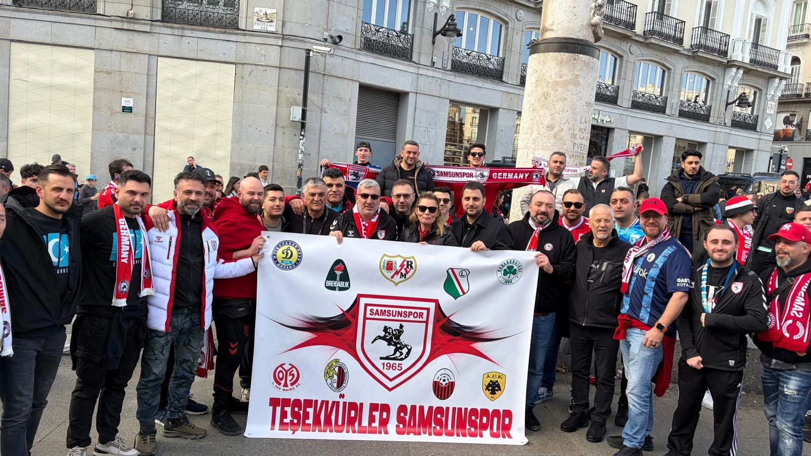 Madrid'de Samsunspor Rüzgarı! Taraftar Şov Yaptı - Resim 17