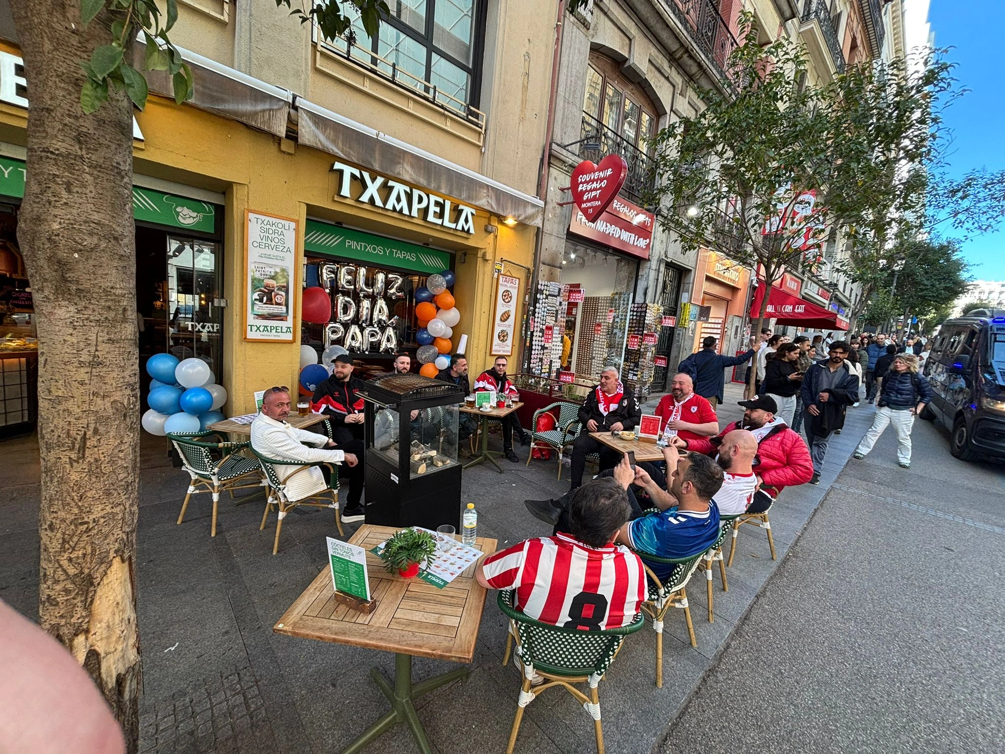 Madrid'de Samsunspor Rüzgarı! Taraftar Şov Yaptı - Resim 23
