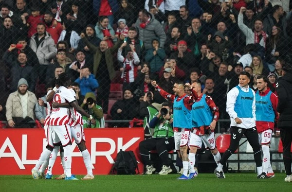 Samsunspor: 4 - Galatasaray: 1 (Foto Galeri) - Resim 52