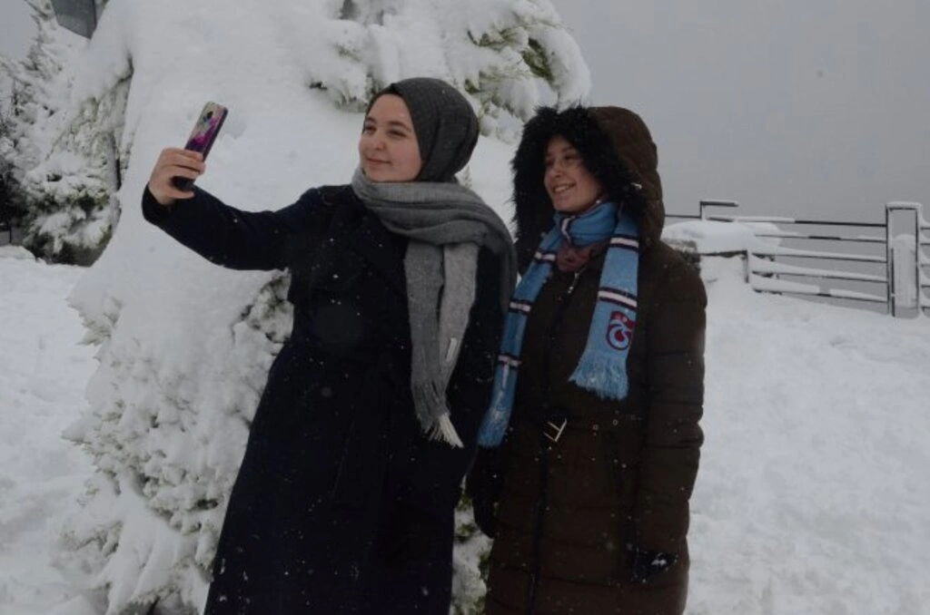 HER YERDE KAR VAR - Resim 20