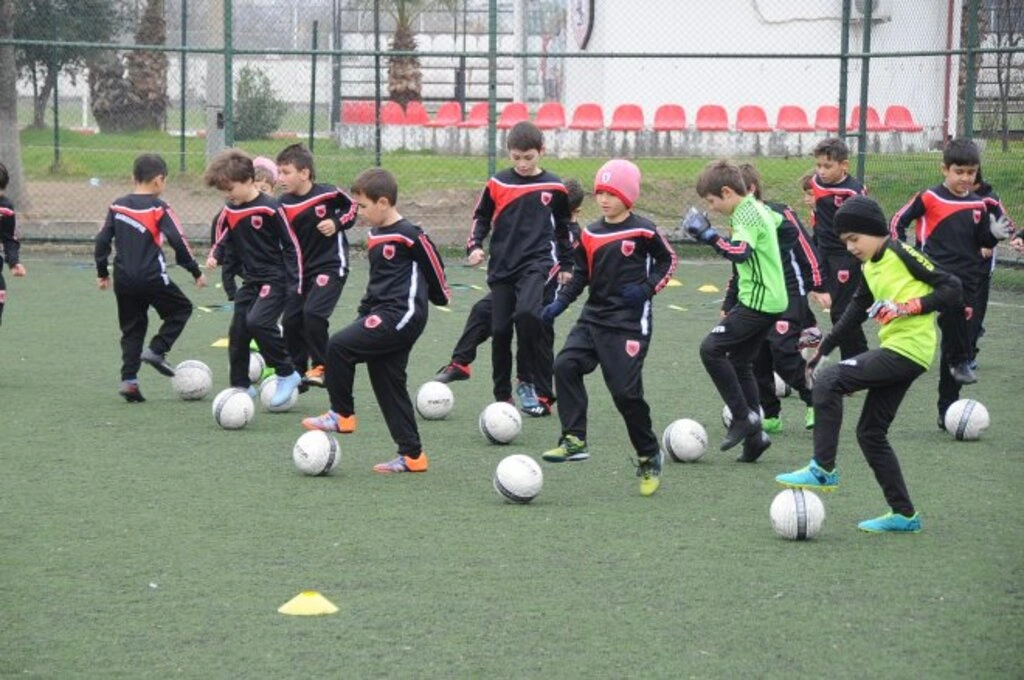 'Hedef Kimlik Sahibi Futbolcular' - Resim 3