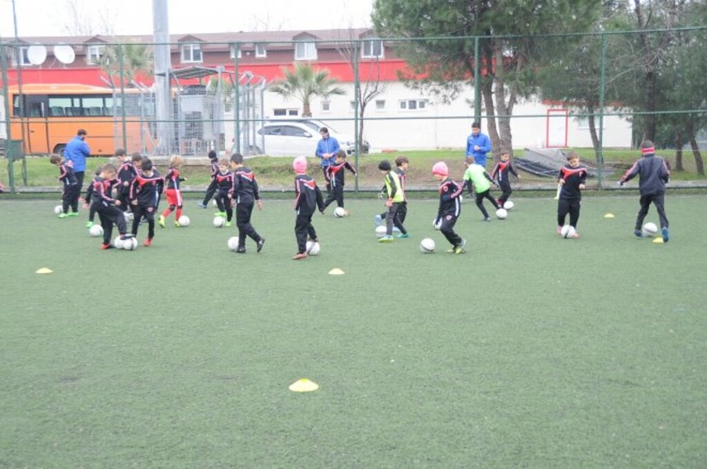 'Hedef Kimlik Sahibi Futbolcular' - Resim 4