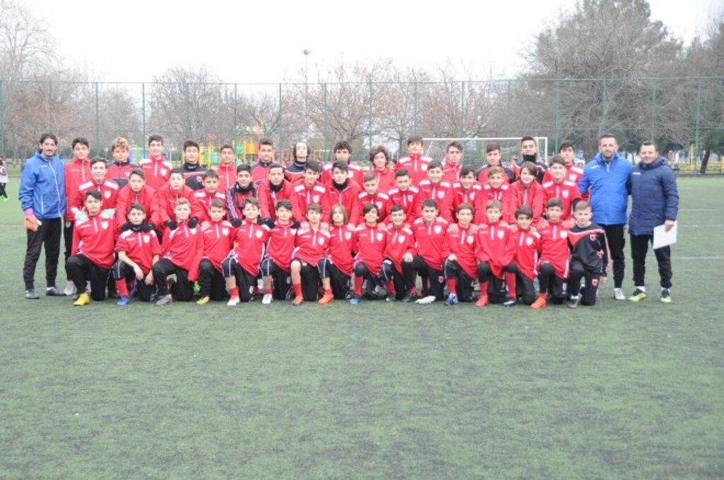 'Hedef Kimlik Sahibi Futbolcular' - Resim 12