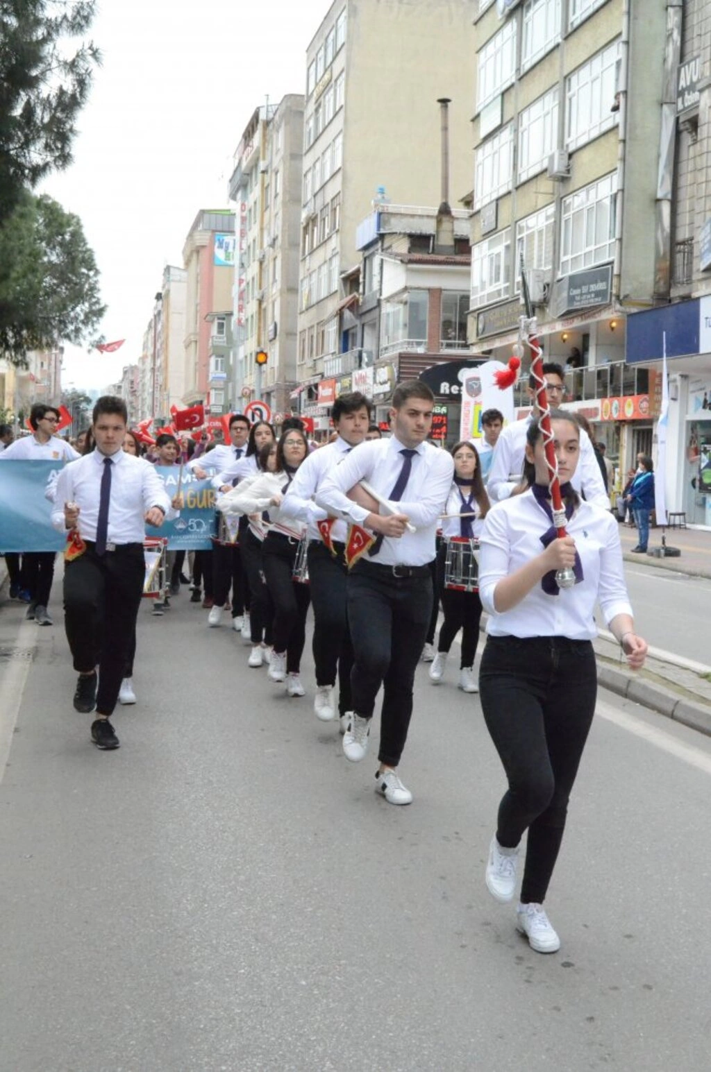 Uğur'lu öğrencilerin "Atatürk sevgisi" kitaba dönüştü - Resim 11