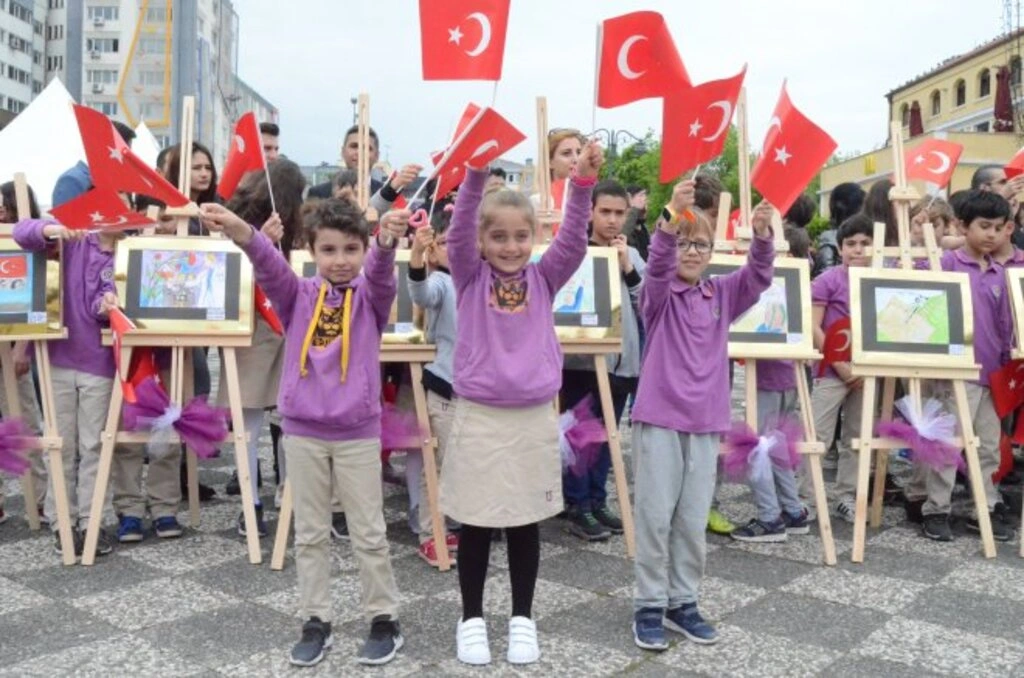Uğur'lu öğrencilerin "Atatürk sevgisi" kitaba dönüştü - Resim 16