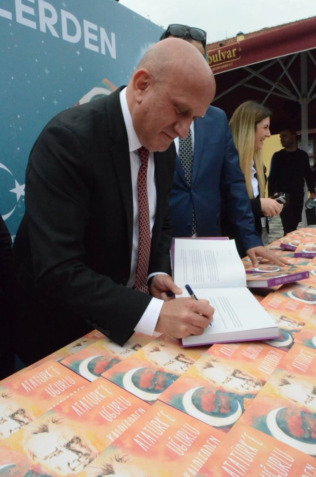 Uğur'lu öğrencilerin "Atatürk sevgisi" kitaba dönüştü - Resim 18