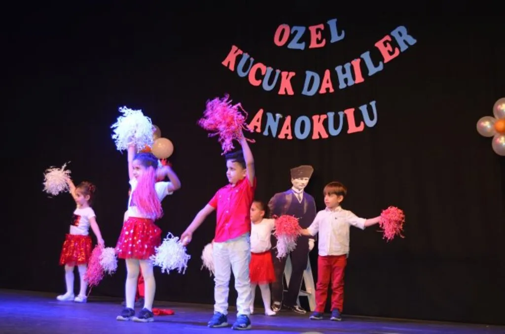 Küçük Dahiler'de mezuniyet coşkusu - Resim 12