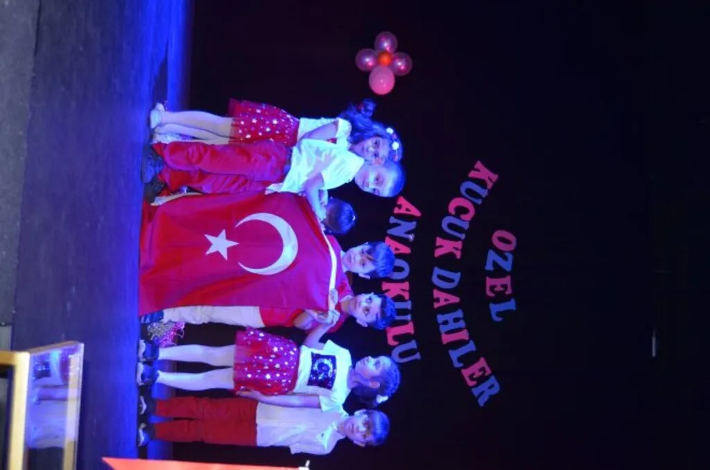 Küçük Dahiler'de mezuniyet coşkusu - Resim 14