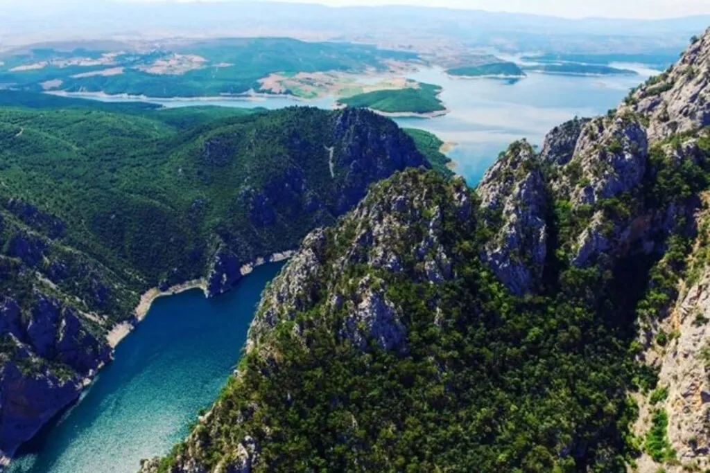 Şahinkaya Kanyonu eşsiz doğal güzelliği ile hayran bırakıyor - Resim 5