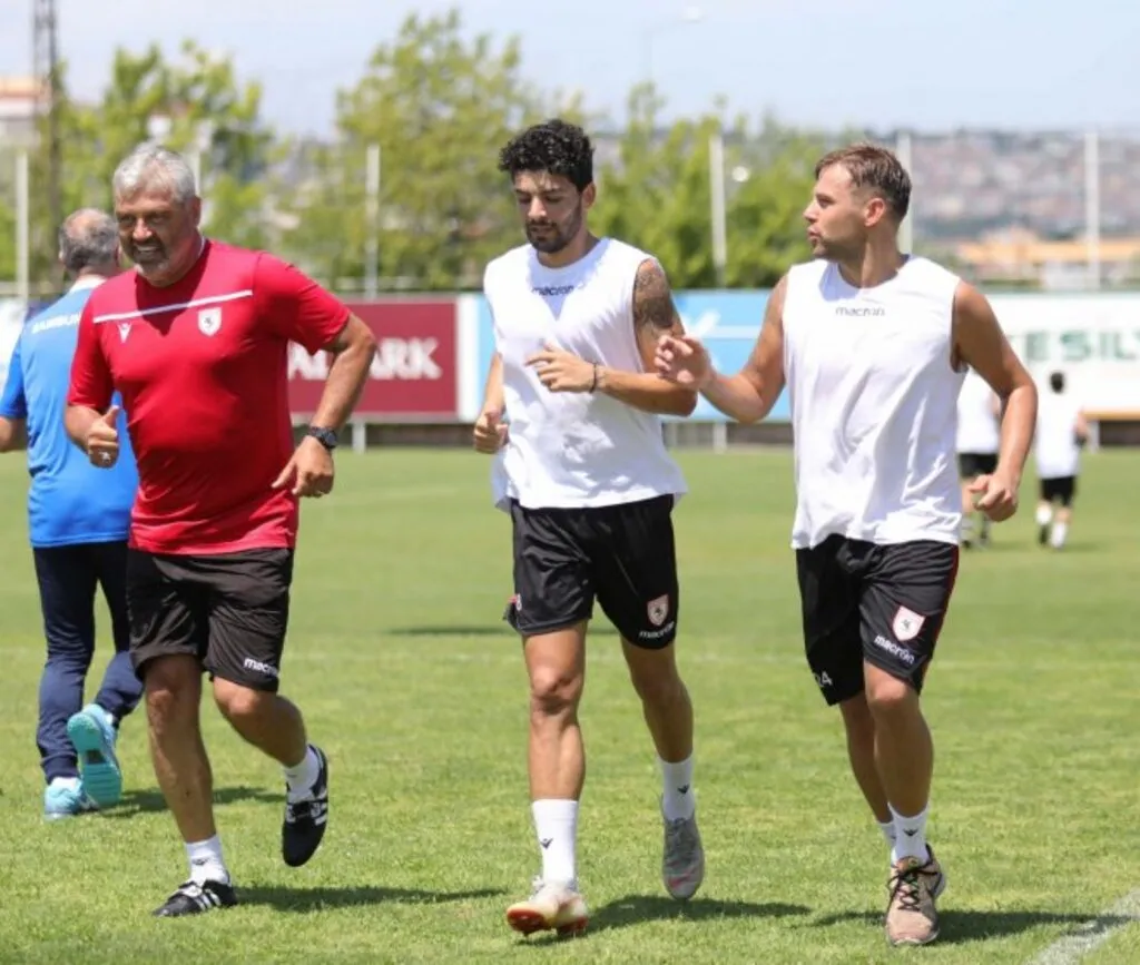 Samsunspor yeni sezon hazırlıklarını bugün yaptığı idmanla sürdürdü - Resim 2