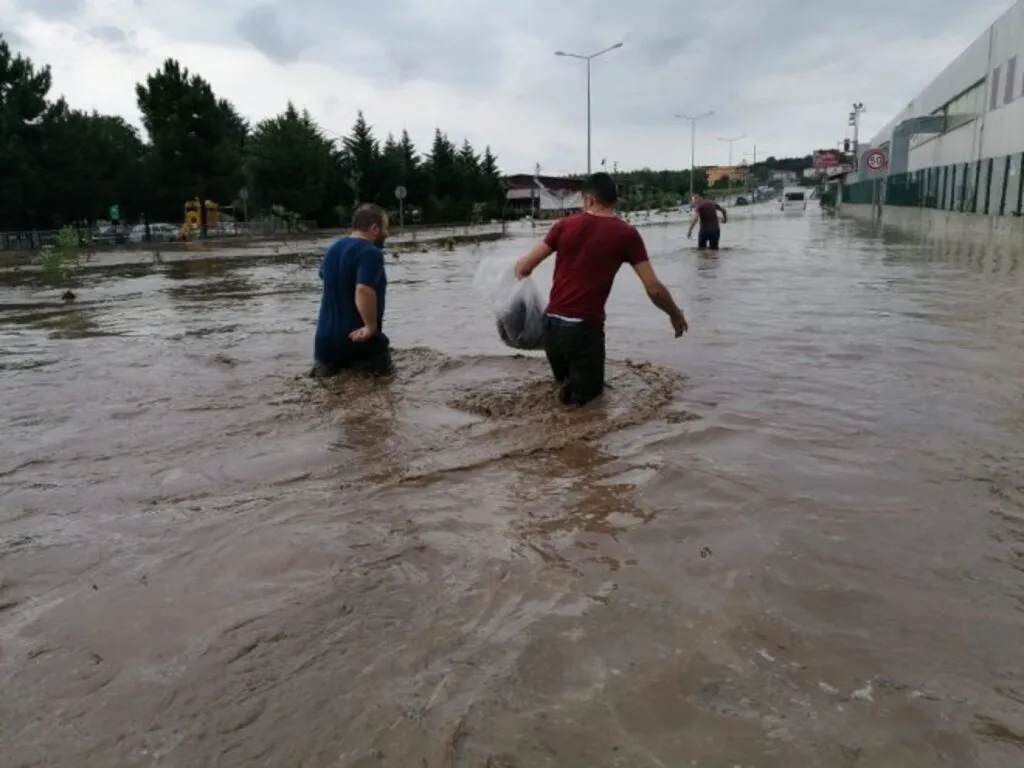 Samsun'da Sel Felaketi - Resim 2