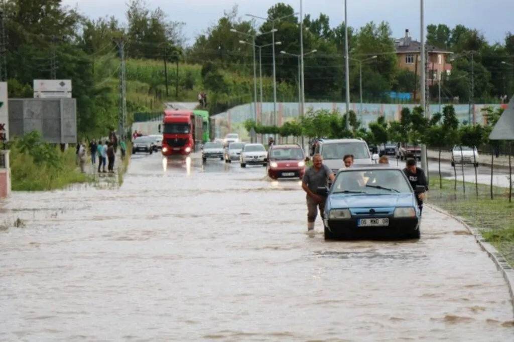 Samsun'da Sel Felaketi - Resim 9
