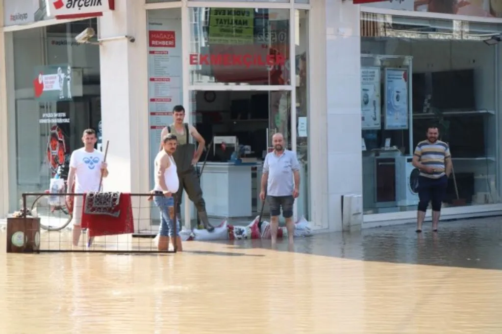 Samsun'da Sel Felaketi - Resim 16