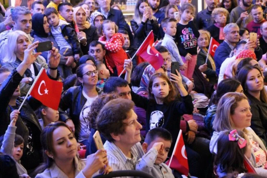 Askeri bandodan cumhuriyet konseri - Resim 6