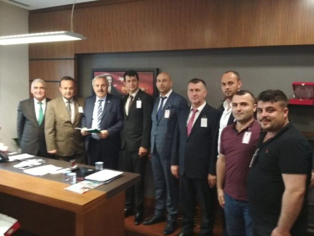 SAMSUN ZİRAAT ODALARI BAŞKANLARI TBMM'YE ÇIKARMA YAPTI - Resim 1