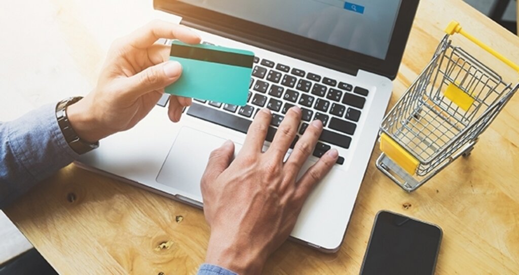 Erkekler yüzde 84, kadınlar yüzde 73 oranında online