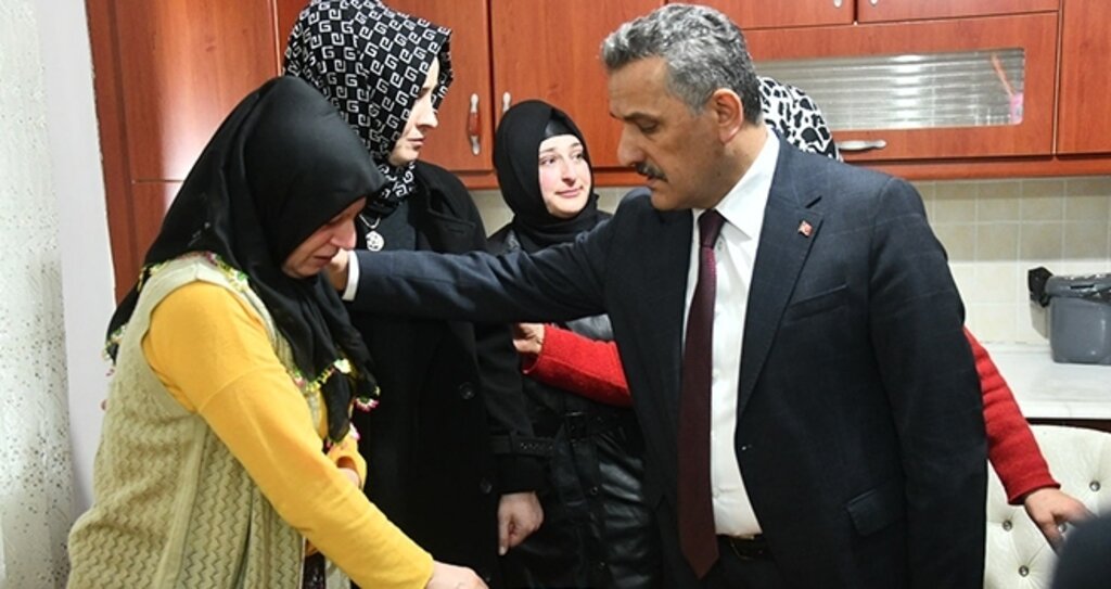 Vali Kaymak'tan şehidin ailesine taziye