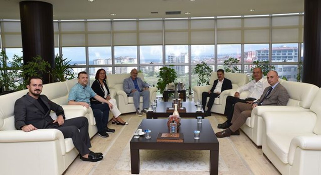 Atakum Belediye Başkanı Deveci’den Rektör Ünal’a Ziyaret