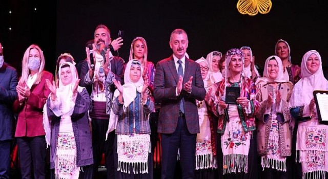 Başkan Büyükakın: Türküleri korumak ve onları nesillere aktarmak tarihi muhafaza etmektir