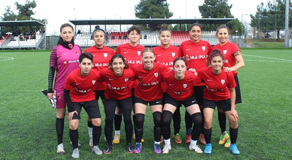 Dişi Kramponlar Farklı Mağlup