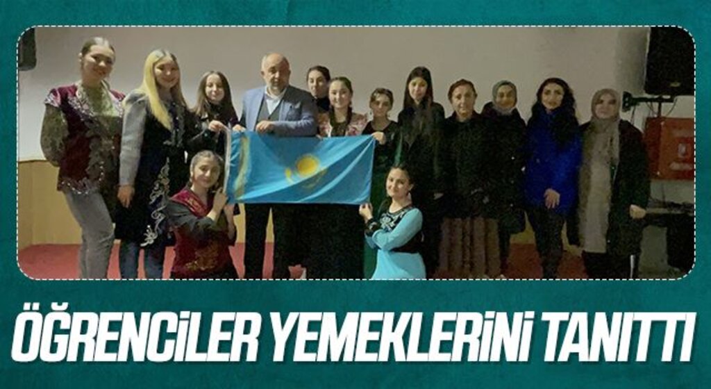 Kazak öğrenciler yemeklerini tanıttı