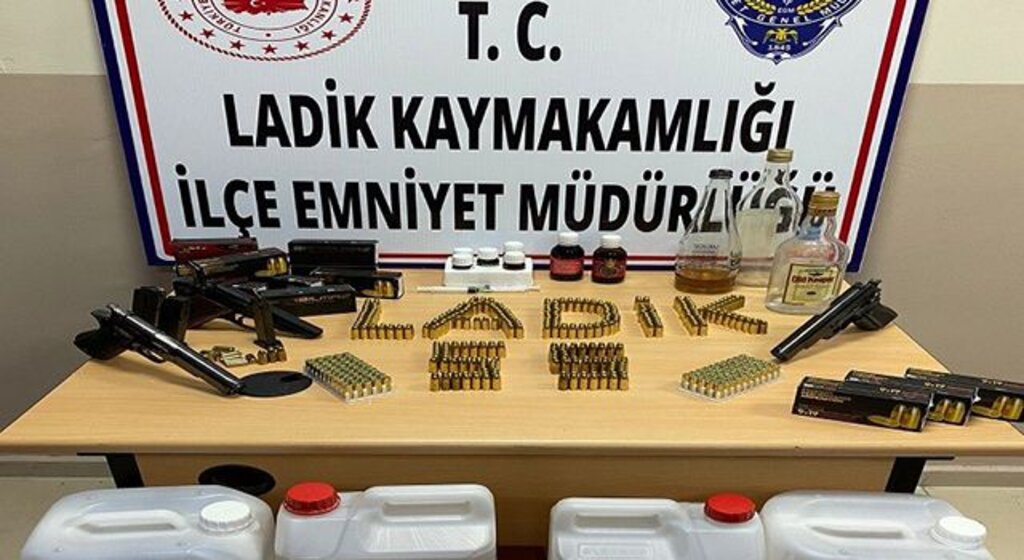 Sahte alkol ve tabanca ele geçti: 1 gözaltı