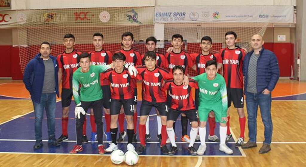 Samsun'da Genç Erkeklerde Futsal Heyecanı Başladı