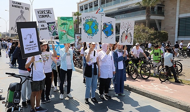 Samsun'da Bisiklet Sürerek İklim Değişikliğine Dikkat Çektiler