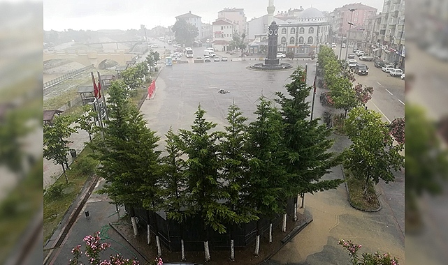 Samsun Yakakent ve Alaçam'a 80 kilodan fazla yağış düştü