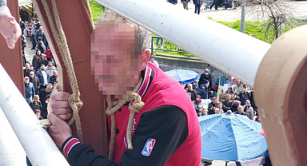 Samsun'da Üst Geçitte İntihara Kalkıştı