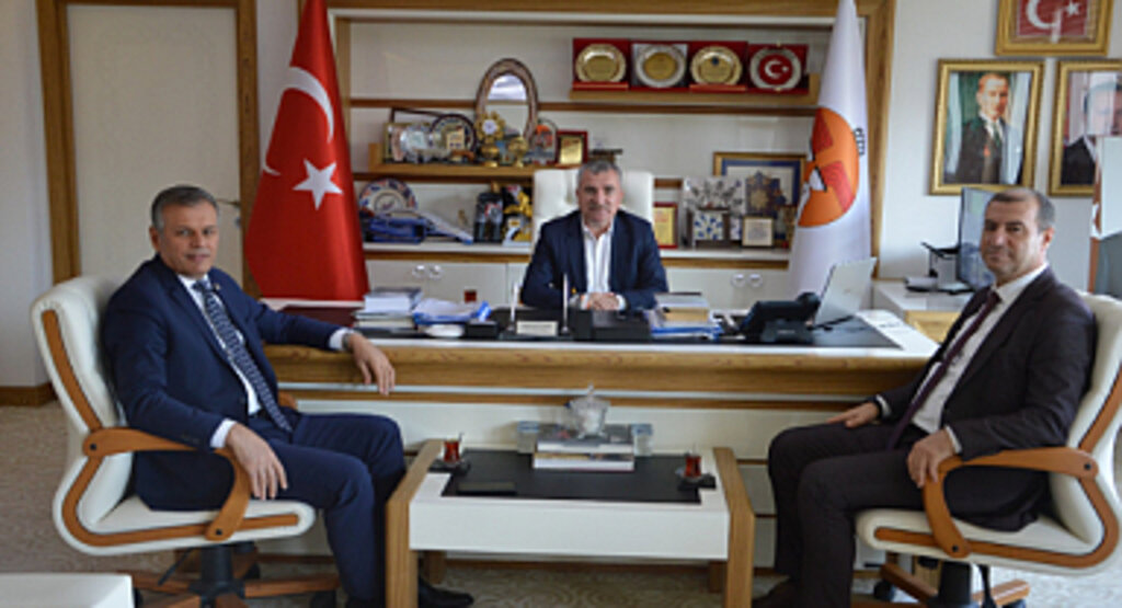 Başkan Özdemir'e Taziye Ziyareti