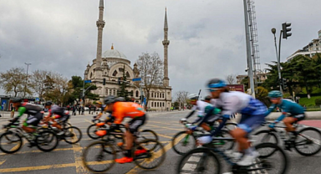 Cumhurbaşkanlığı Türkiye Bisiklet Turu Türkiye'yi tanıtmayı sürdürüyor