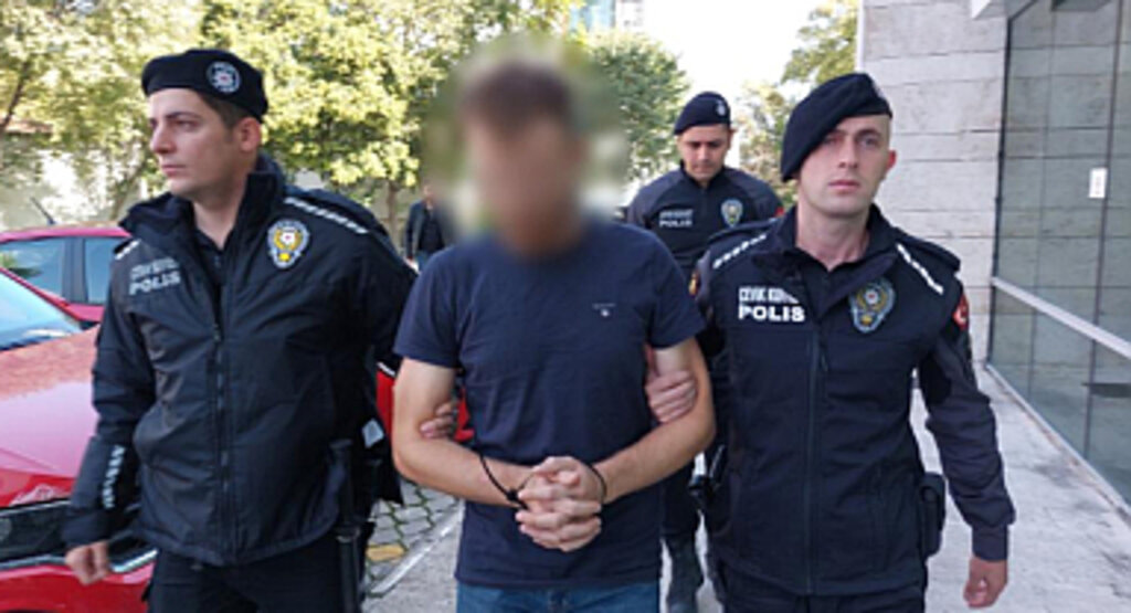 Samsun'da 18 bin 642 sentetik ecza ile yakalanan 2 kişi adliyede