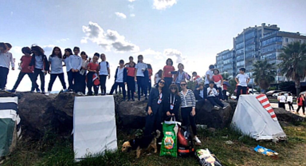 Samsun'da Öğrenciler Can Dostları Unutmadı 
