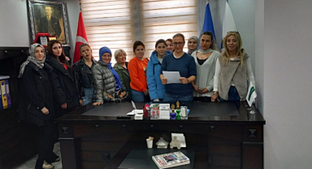 Tez-Koop-İş Sendikası'ndan 8 Mart'ta Güçlü Birlik ve Mücadele Çağrısı