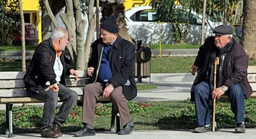 Emekli Bayram İkramiyesi 3 Bin Liraya Çıkarıldı: Resmi Gazete'de Yayımlandı!