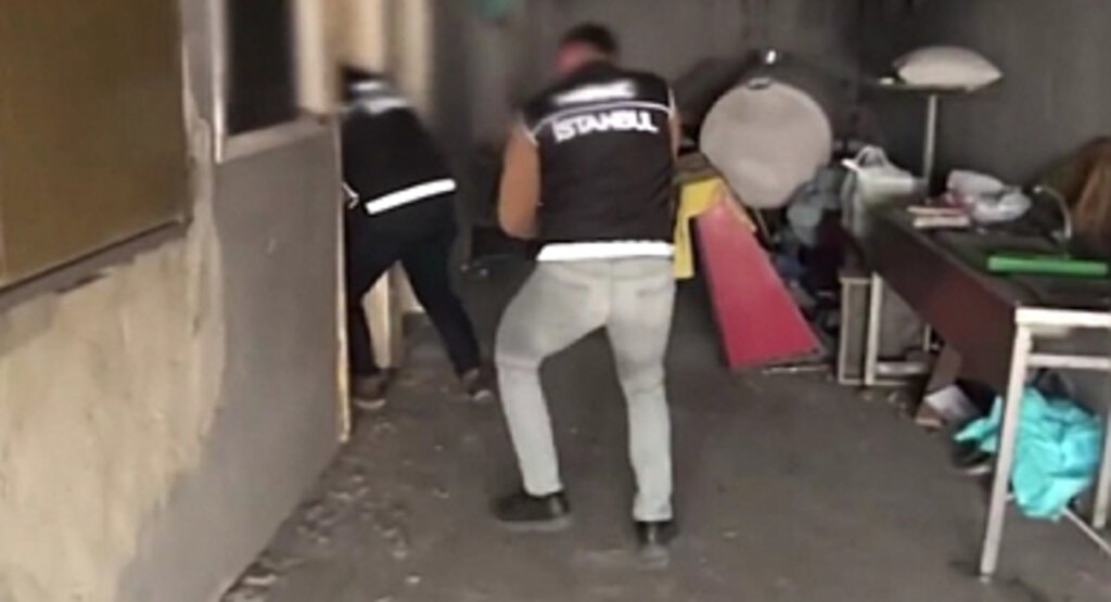 İstanbul'da Dev Uyuşturucu Operasyonu: 4.6 Ton Metamfetamin Ele Geçirildi!