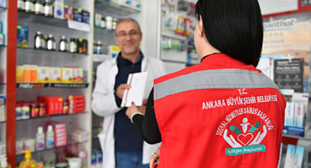 Mansur Yavaş'tan Ankara'da Sağlık Desteği: Eczanelerin Veresiye Defterleri Kapatıldı!